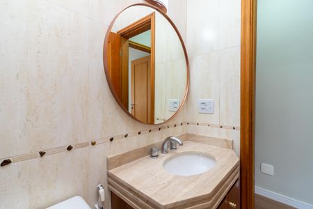 Casa à venda com 250m², 3 quartos e 3 vagas Casa à venda com 250m², 3 quartos e 3 vagasBanheiro 2