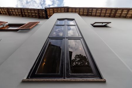 Casa à venda com 250m², 3 quartos e 3 vagas Casa à venda com 250m², 3 quartos e 3 vagasCorredor Lateral