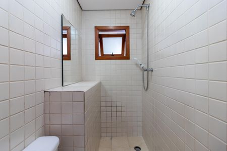 Casa à venda com 250m², 3 quartos e 3 vagas Casa à venda com 250m², 3 quartos e 3 vagasBanheiro 4