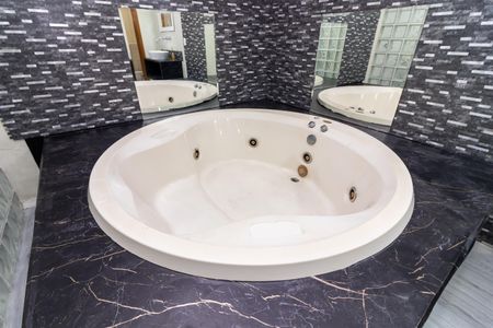 Casa à venda com 250m², 3 quartos e 3 vagas Casa à venda com 250m², 3 quartos e 3 vagasBanheiro 4 - Hidromassagem