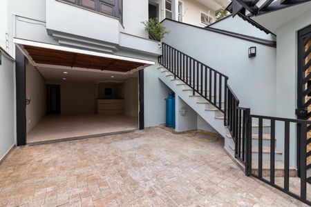 Casa à venda com 250m², 3 quartos e 3 vagas Casa à venda com 250m², 3 quartos e 3 vagasGaragem
