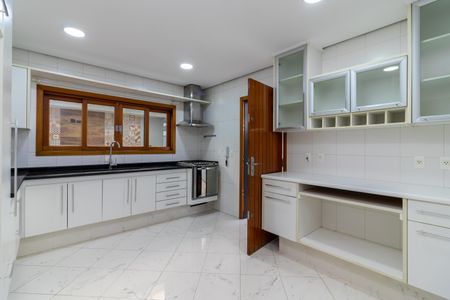 Casa à venda com 250m², 3 quartos e 3 vagas Casa à venda com 250m², 3 quartos e 3 vagasCozinha