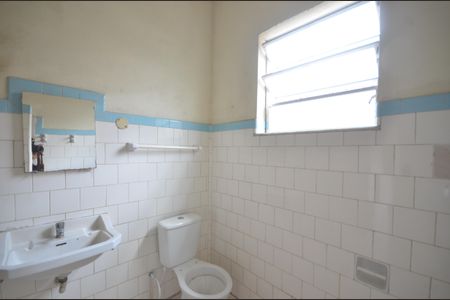 Casa para alugar com 79m², 2 quartos e sem vagaBanheiro