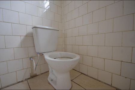 Casa para alugar com 79m², 2 quartos e sem vagaBanheiro