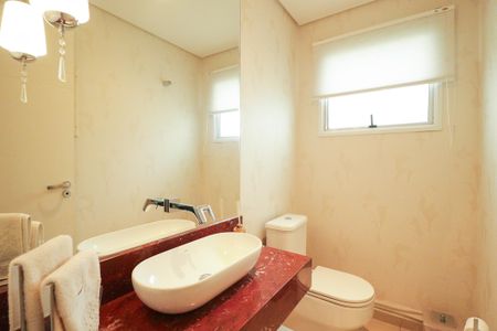 Casa à venda com 184m², 3 quartos e 5 vagas Casa à venda com 184m², 3 quartos e 5 vagasLavabo