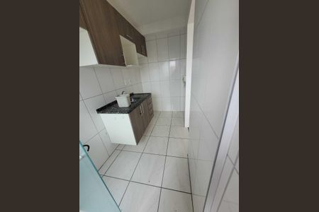Cozinha de apartamento para alugar com 2 quartos, 43m² em Jardim Marpu, São Paulo