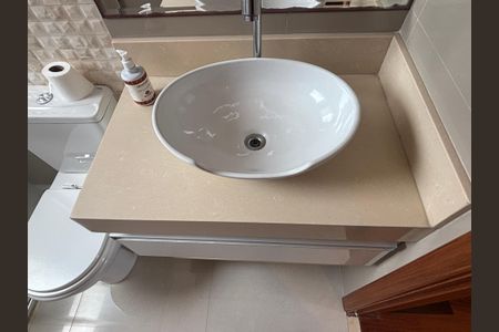 Casa à venda com 126m², 3 quartos e 2 vagasBanheiro da suíte 