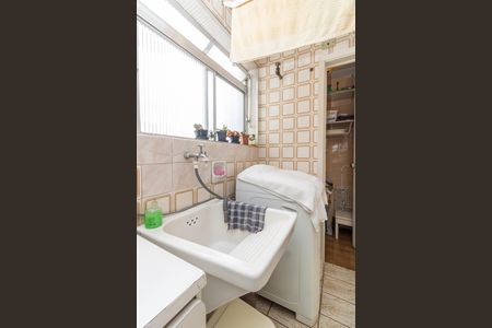 Apartamento à venda com 70m², 3 quartos e 1 vagaÁrea de Serviço