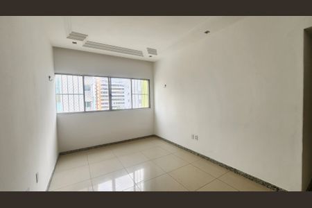 Sala  de apartamento para alugar com 2 quartos, 95m² em Vitória, Salvador