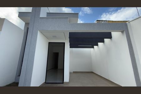 Casa à venda com 3 quartos, 180m² em Lundcéia, Lagoa Santa