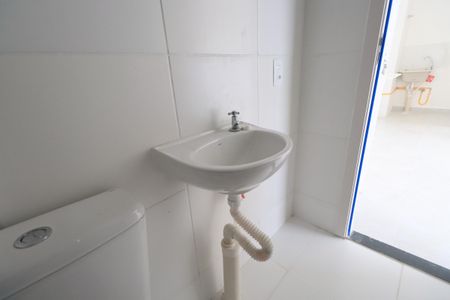 Apartamento para alugar com 34m², 2 quartos e sem vagaBanheiro