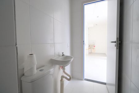 Apartamento para alugar com 34m², 2 quartos e sem vagaBanheiro