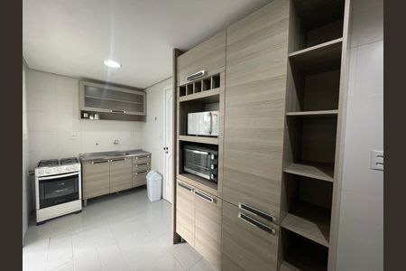 Apartamento para alugar com 115m², 3 quartos e 1 vaga