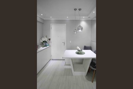 Apartamento à venda com 103m², 2 quartos e 1 vaga Apartamento à venda com 103m², 2 quartos e 1 vagaSala de Jantar