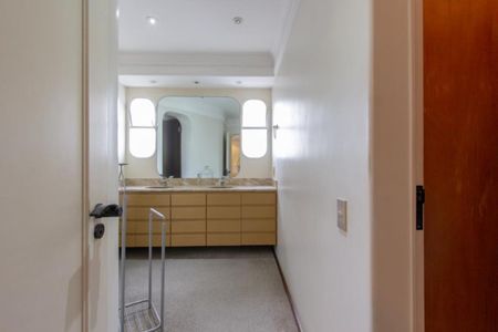 Apartamento à venda com 350m², 4 quartos e 4 vagas Apartamento à venda com 350m², 4 quartos e 4 vagasFoto 82