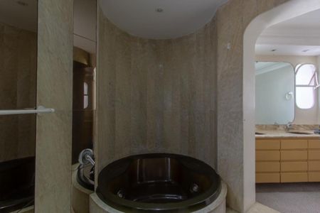 Apartamento à venda com 350m², 4 quartos e 4 vagas Apartamento à venda com 350m², 4 quartos e 4 vagasFoto 85