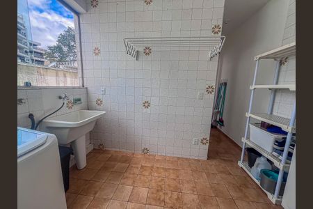 Apartamento à venda com 110m², 3 quartos e 1 vagaÁrea de Serviço