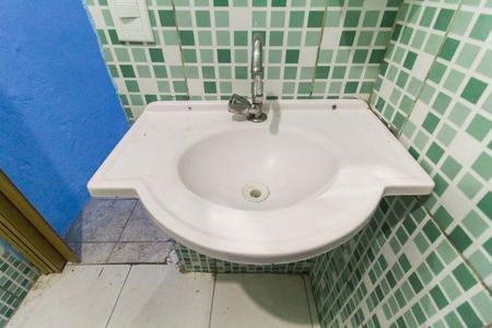 Banheiro de casa para alugar com 1 quarto, 40m² em Jardim Margarida, São Paulo
