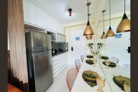Cozinha de apartamento à venda com 1 quarto, 25m² em Consolação, São Paulo