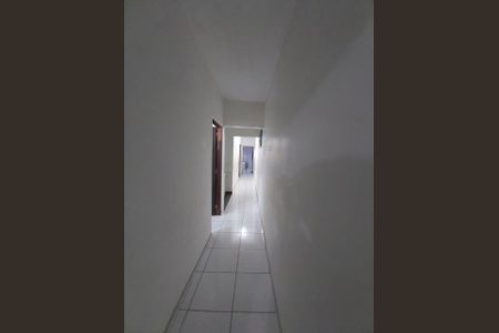 Casa à venda com 250m², 5 quartos e 2 vagasCorredor