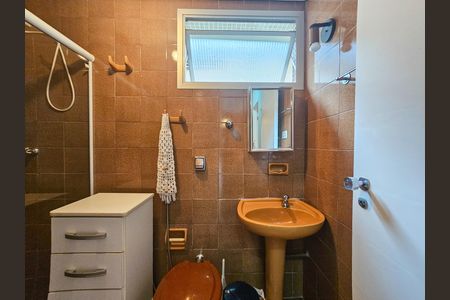 Apartamento para alugar com 40m², 3 quartos e 1 vaga Apartamento para alugar com 40m², 3 quartos e 1 vagaBanheiro Social