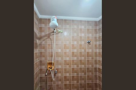Banheiro de Serviço de apartamento para alugar com 3 quartos, 40m² em Jardim Belmar, Guarujá