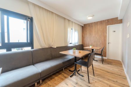 Apartamento à venda com 25m², 1 quarto e sem vaga Apartamento à venda com 25m², 1 quarto e sem vagaÁrea comum - Salão de festas