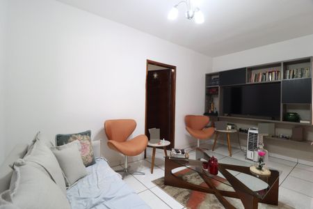 Sala de casa para alugar com 3 quartos, 150m² em Osvaldo Rezende, Uberlândia