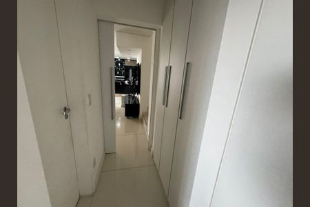 Foto 16 de apartamento à venda com 2 quartos, 160m² em Jardim Tupanci, Barueri