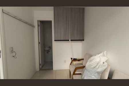 Apartamento à venda com 138m², 3 quartos e 2 vagas Apartamento à venda com 138m², 3 quartos e 2 vagasQuarto de Serviço