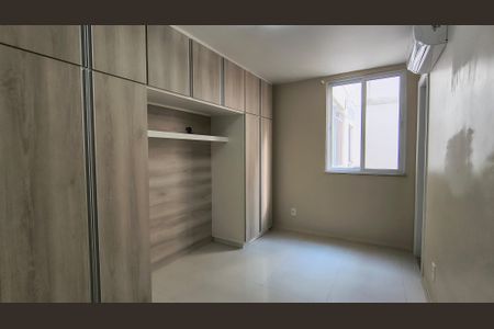 Apartamento à venda com 138m², 3 quartos e 2 vagas Apartamento à venda com 138m², 3 quartos e 2 vagasSuíte 2