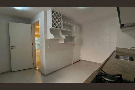 Apartamento à venda com 138m², 3 quartos e 2 vagas Apartamento à venda com 138m², 3 quartos e 2 vagasCozinha e Área de Serviço