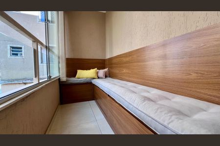 Apartamento à venda com 76m², 3 quartos e 1 vagavaranda