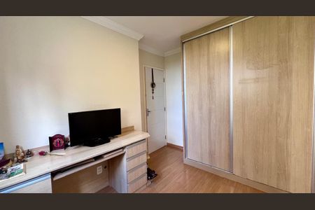 Apartamento à venda com 76m², 3 quartos e 1 vagaquarto 