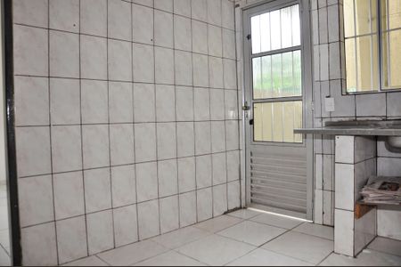 Casa para alugar com 75m², 1 quarto e sem vaga