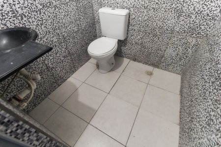 Casa para alugar com 40m², 1 quarto e sem vaga Casa para alugar com 40m², 1 quarto e sem vagaBanheiro