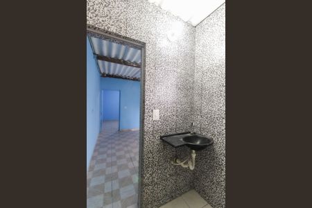 Banheiro de casa para alugar com 1 quarto, 40m² em Jardim Margarida, São Paulo