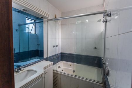 Apartamento à venda com 113m², 4 quartos e 2 vagasBanheiro da Suíte