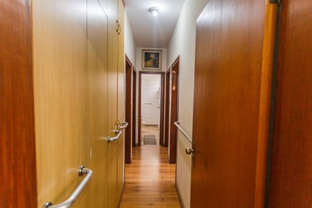 Apartamento à venda com 113m², 4 quartos e 2 vagasCorredor