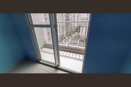 Sacada de apartamento para alugar com 2 quartos, 47m² em Quitaúna, Osasco