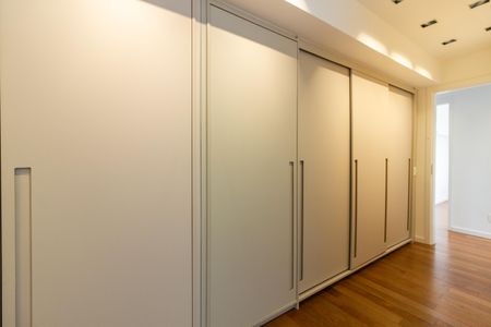 Apartamento para alugar com 149m², 3 quartos e 2 vagasCloset da suíte 2