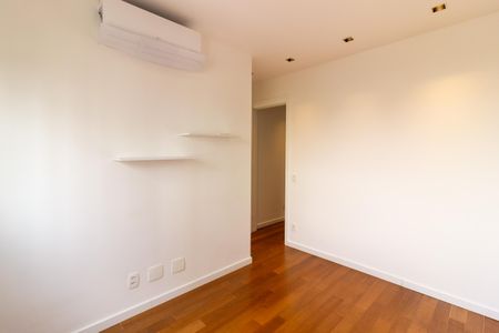 Apartamento para alugar com 149m², 3 quartos e 2 vagasSuíte 1