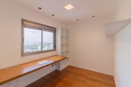 Apartamento para alugar com 149m², 3 quartos e 2 vagasQuarto