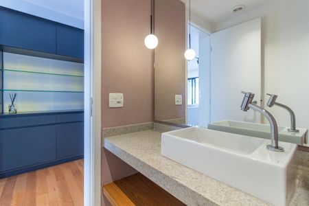 Apartamento para alugar com 149m², 3 quartos e 2 vagasLavabo