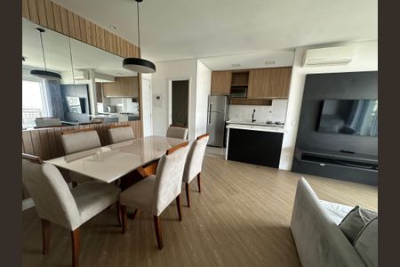 Sala de apartamento para alugar com 1 quarto, 53m² em Alphaville Industrial, Barueri