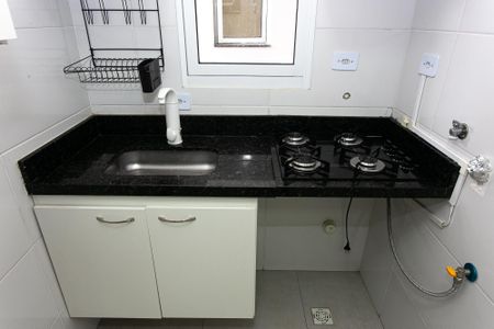 Cozinha de apartamento à venda com 1 quarto, 28m² em Vila Carrão, São Paulo