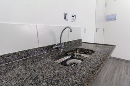 Apartamento para alugar com 34m², 2 quartos e sem vaga Apartamento para alugar com 34m², 2 quartos e sem vagaCozinha e Área de Serviço