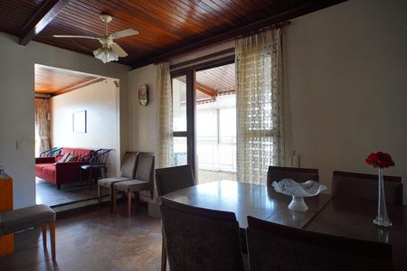 Apartamento à venda com 270m², 4 quartos e 2 vagasSala