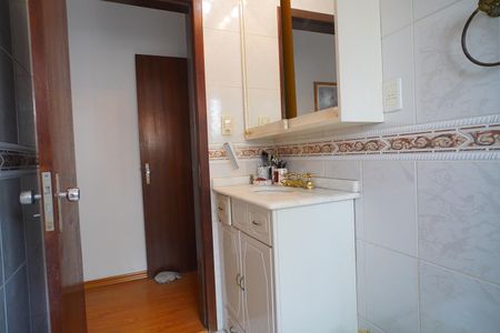 Apartamento à venda com 270m², 4 quartos e 2 vagasBanheiro suíte 
