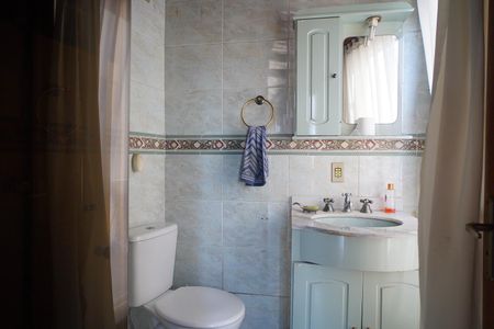 Apartamento à venda com 270m², 4 quartos e 2 vagasBanheiro suíte 